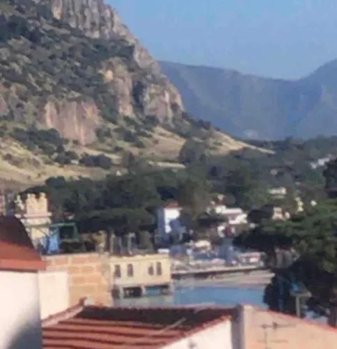 Holiday mondello