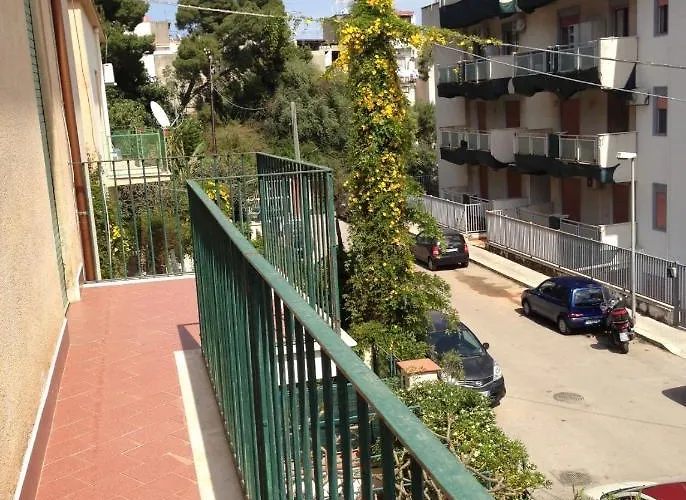 Holiday mondello * Mondello